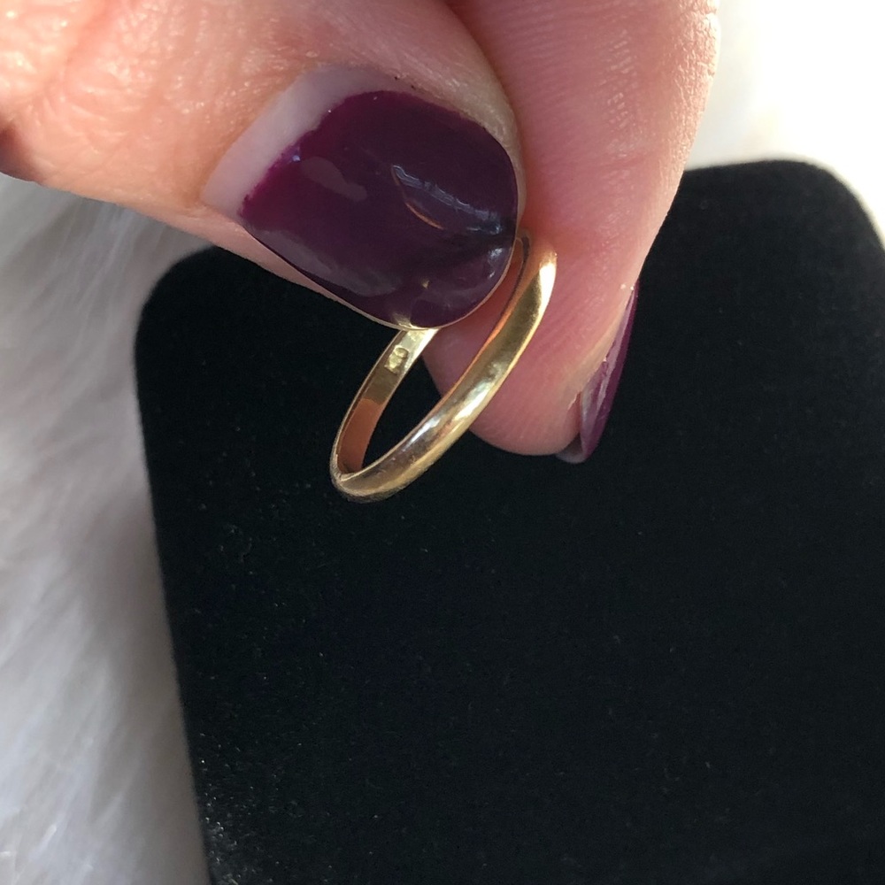 18k Gold Ring - Picture 1 of 4